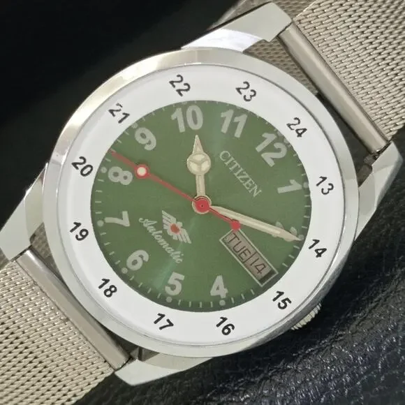 Vintage 1976 Citizen Automatic Mens Silver Watch W/daydate & Green accents - Picture 1 of 10